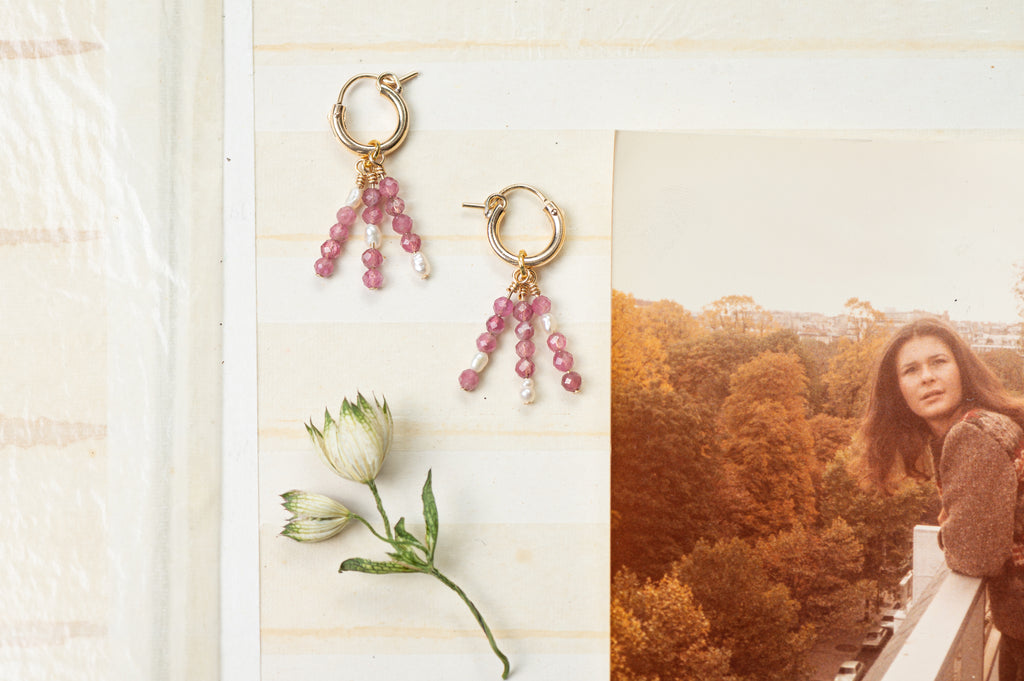 8 Simple Jewelry Photography Props You Can Use